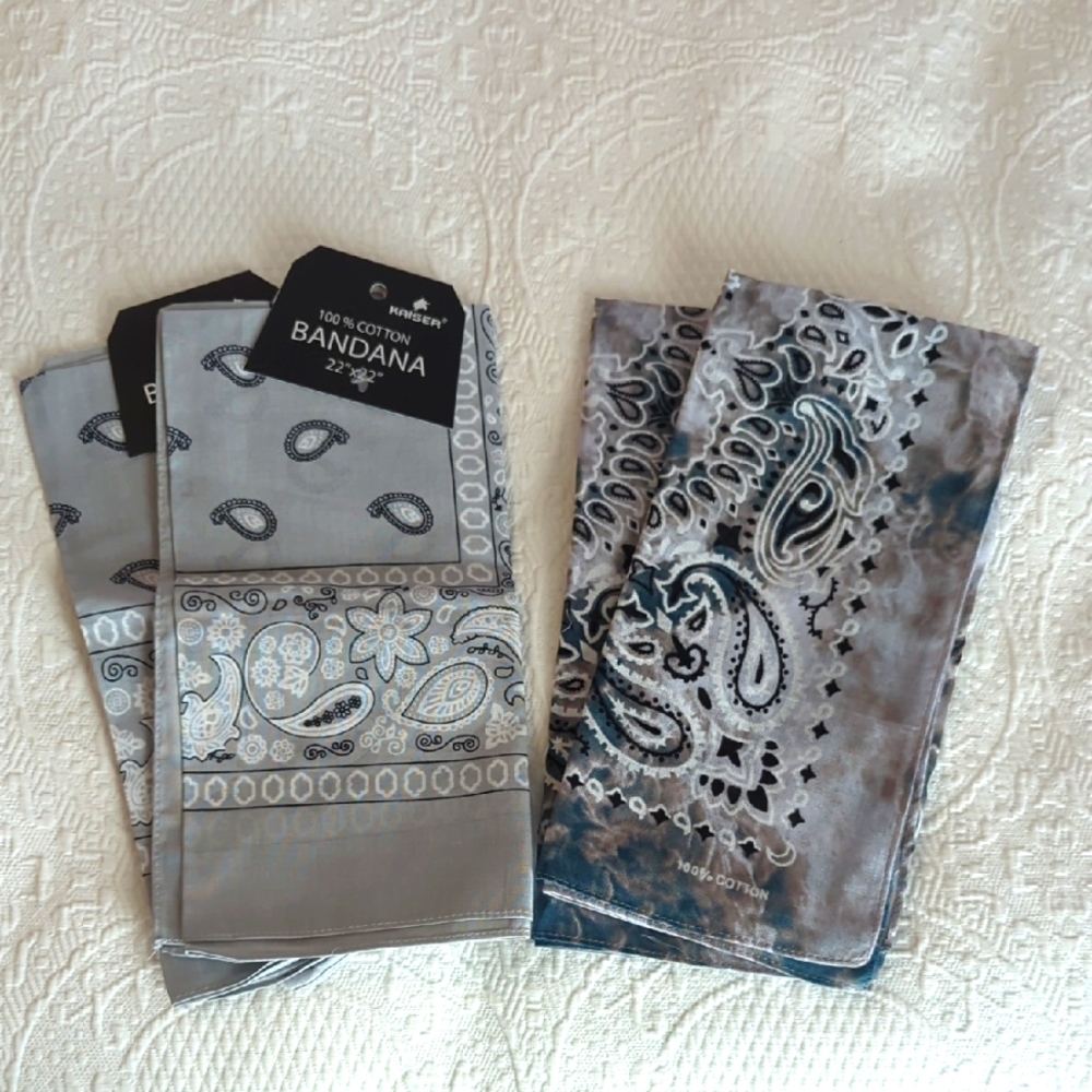 4 Gray Bandanas